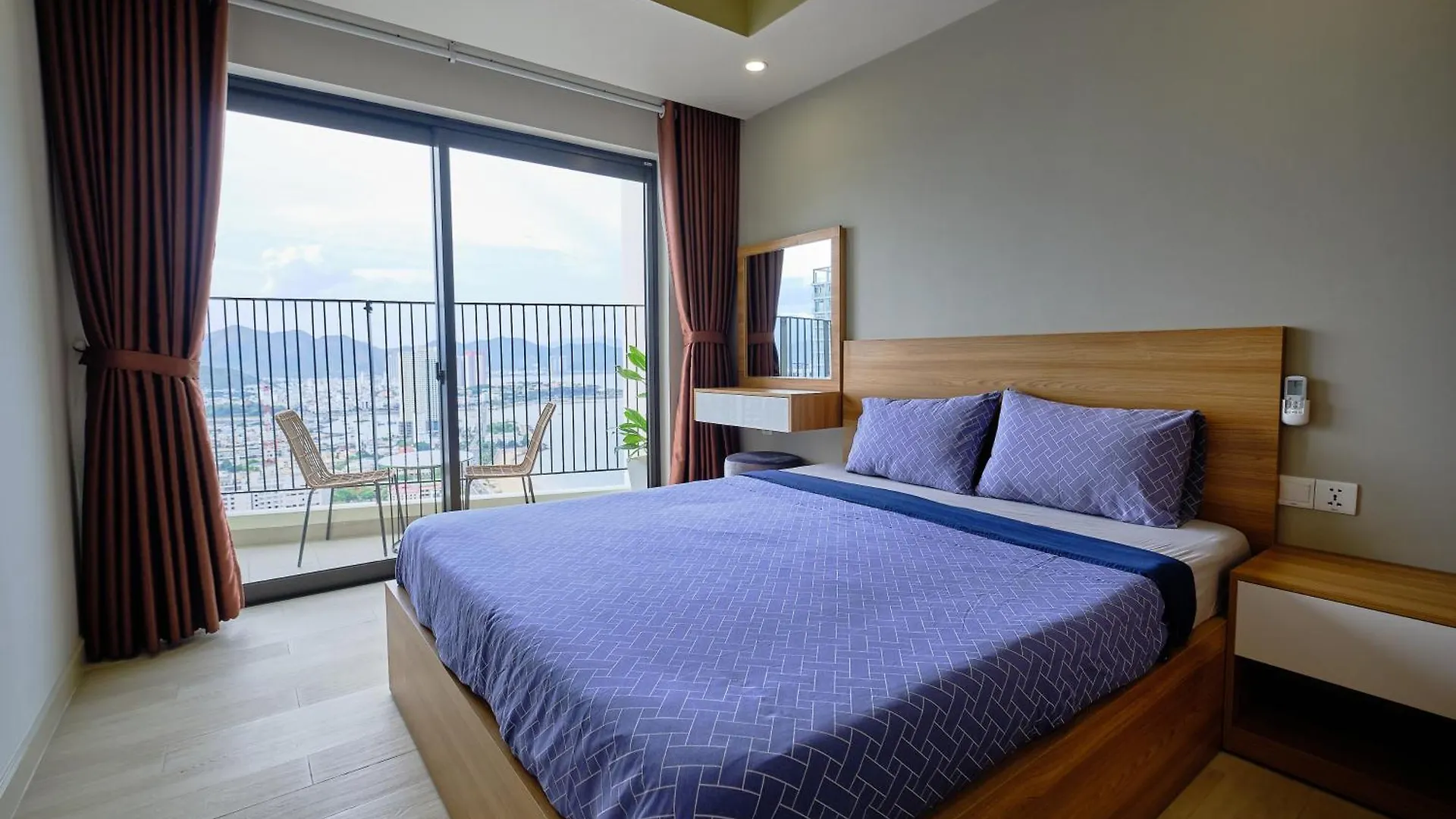 Ocean Sun Apartment - Gold Coast Nha Trang