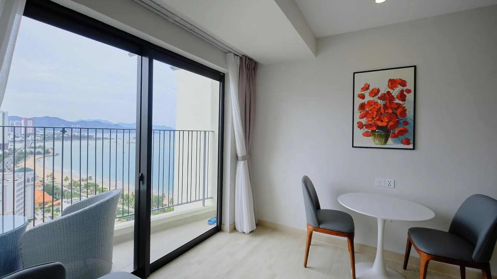 Ocean Sun Apartment - Gold Coast Nha Trang Vietnam