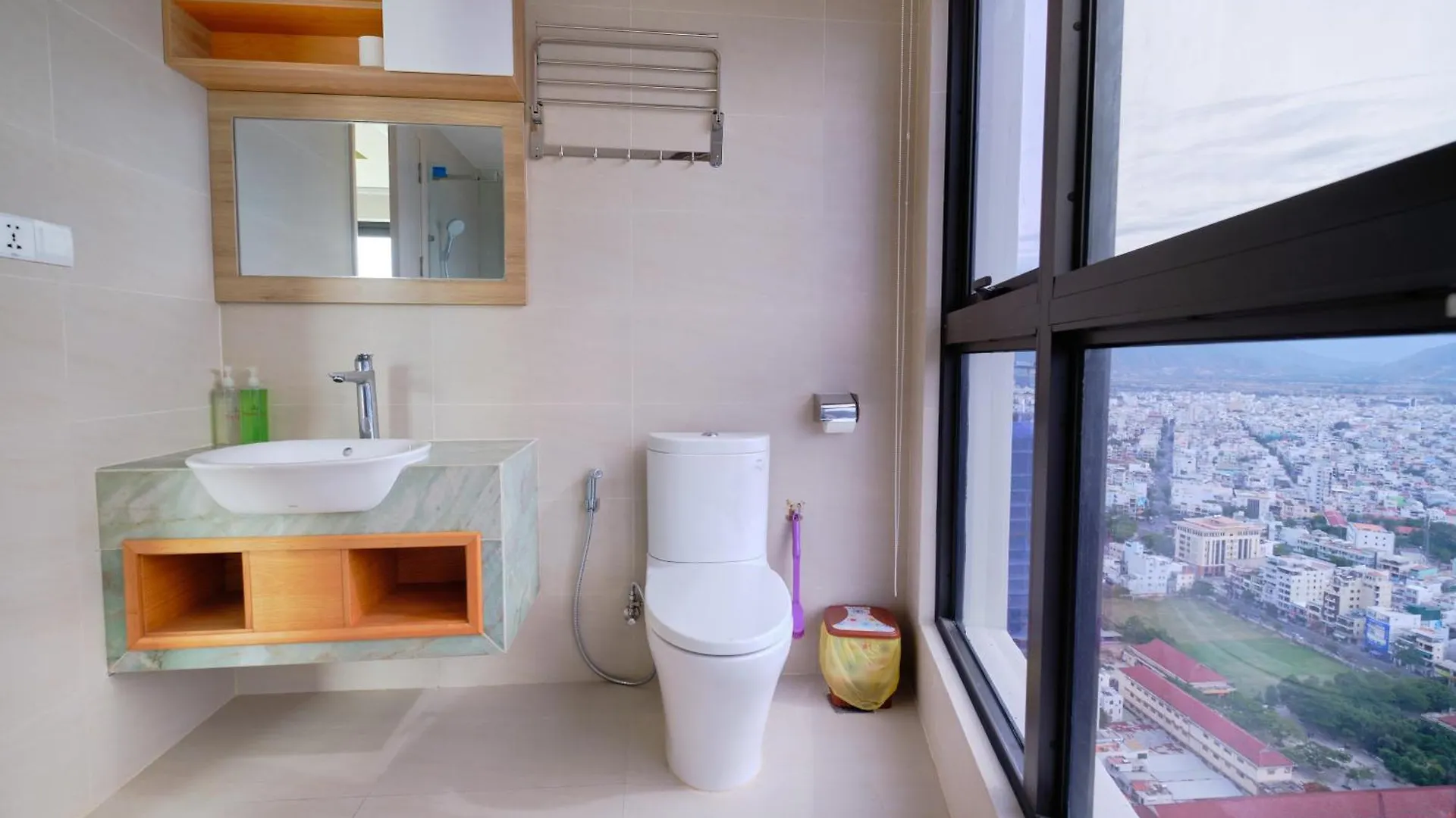 Ocean Sun Apartment - Gold Coast Nha Trang 0*,  Vietnam