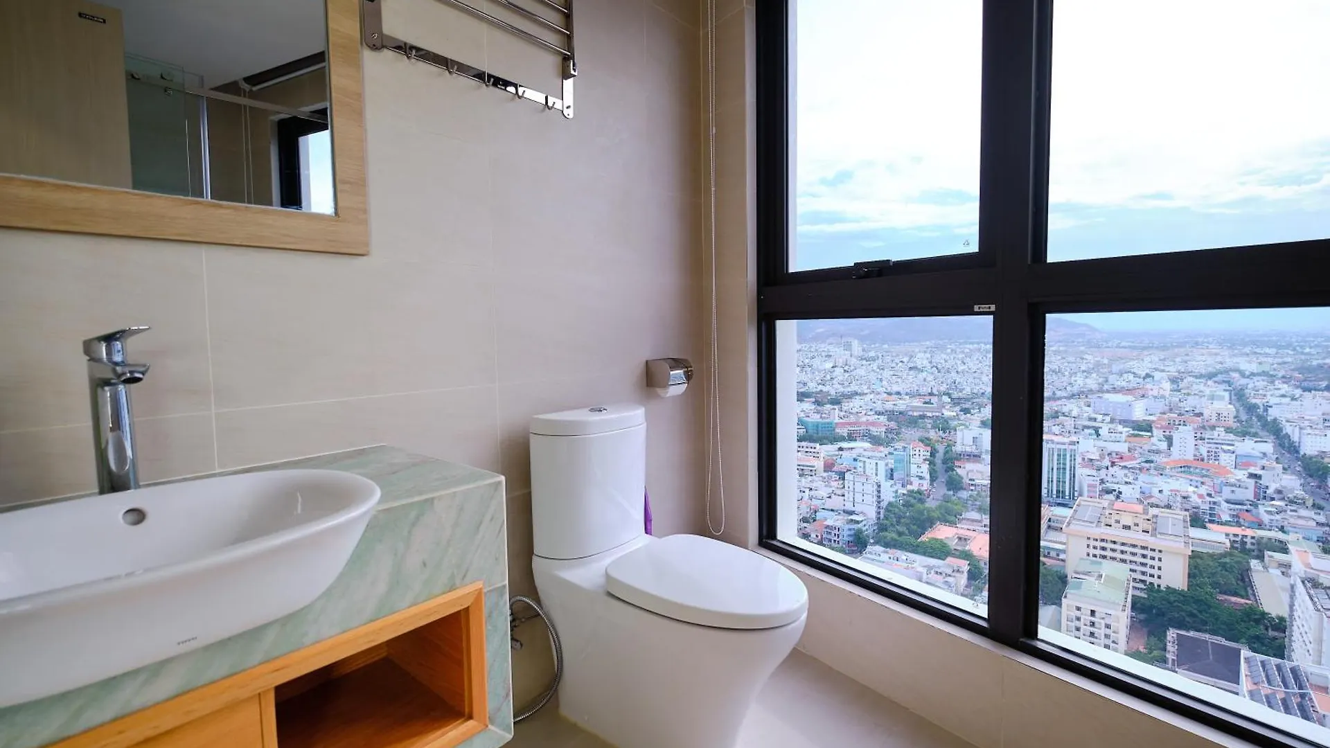 Ocean Sun Apartment - Gold Coast Nha Trang